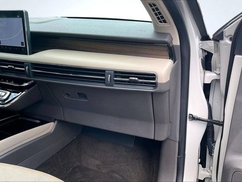 Used 2023 Lincoln Corsair Reserve FWD image 27