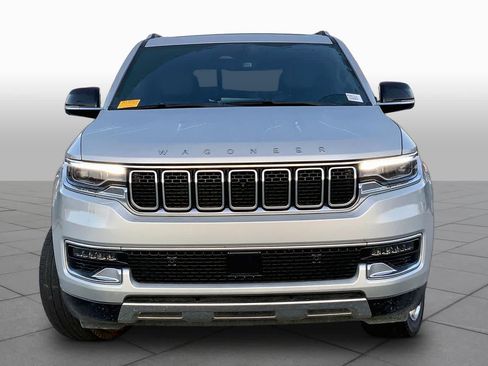 Used 2023 Jeep Wagoneer Series III w/ Premium Group I AWD/4WD image 4