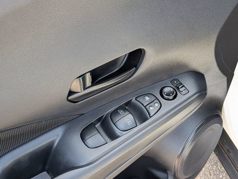 Used 2024 Nissan Kicks S FWD image 9