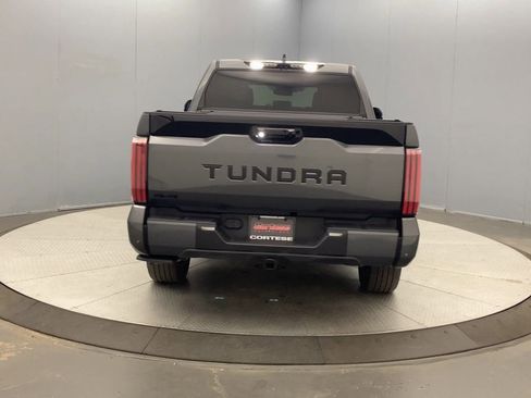 Used 2025 Toyota Tundra Platinum AWD/4WD image 4
