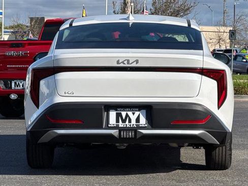 New 2026 Kia K4 LXS image 5