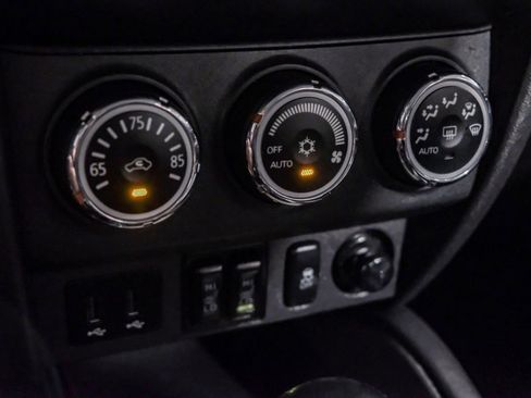 Used 2018 Mitsubishi Outlander Sport SE image 18