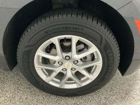 Used 2023 Chevrolet Equinox LT w/ Driver Convenience Package image 8