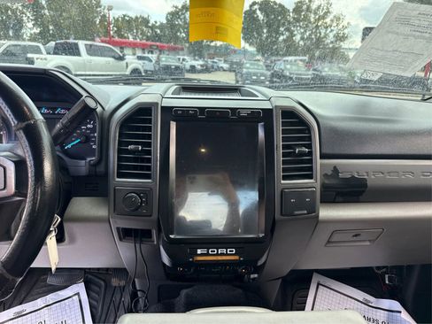 Used 2018 Ford F250 XL w/ Power Equipment Group AWD/4WD image 14