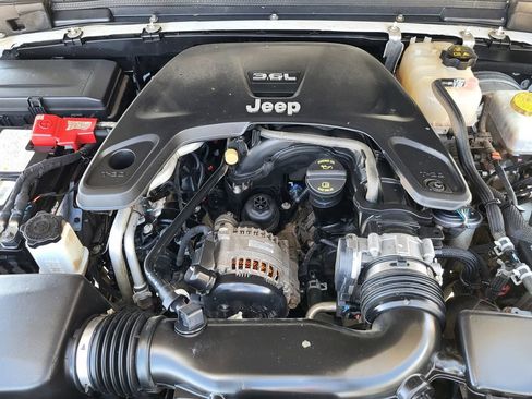 Used 2019 Jeep Wrangler Unlimited Rubicon AWD/4WD image 22