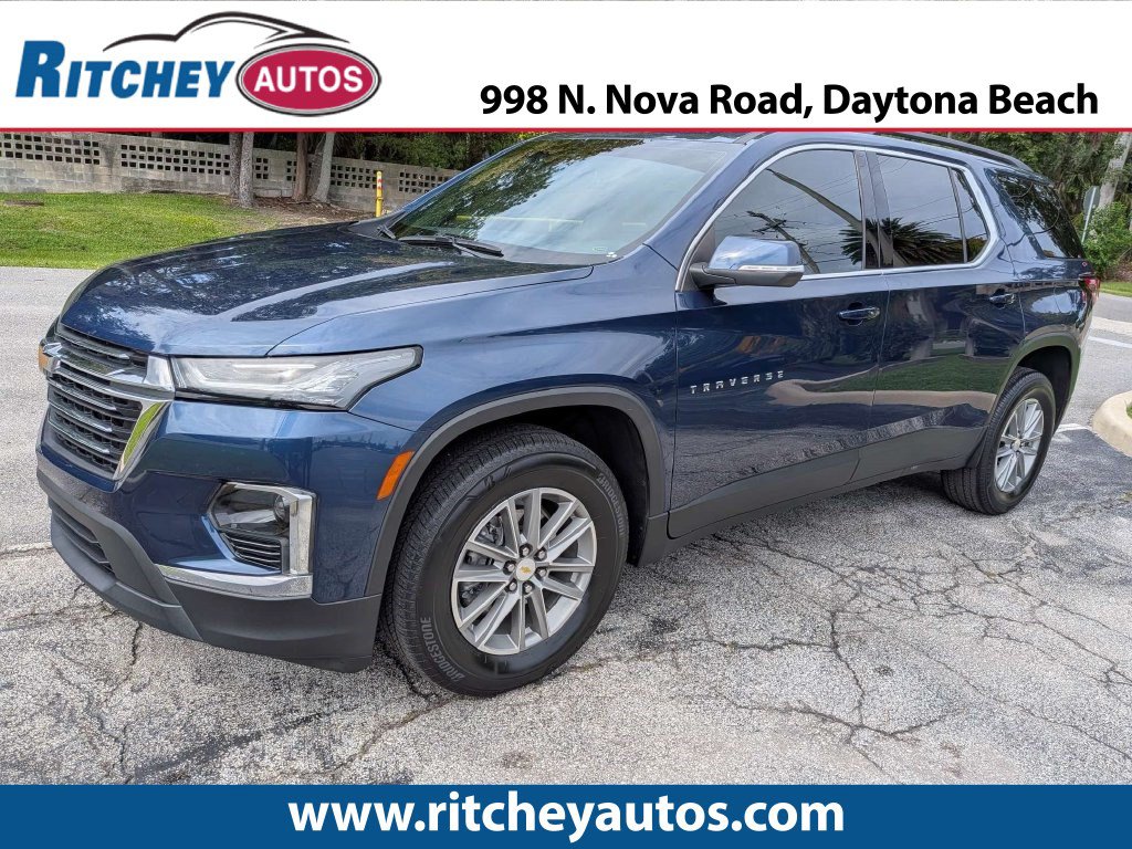 Used 2023 Chevrolet Traverse LT FWD image 1