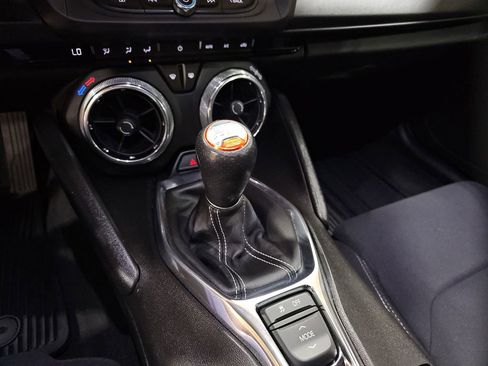 Used 2018 Chevrolet Camaro SS image 15