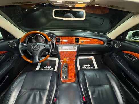 Used 2005 Lexus SC 430 Convertible image 18