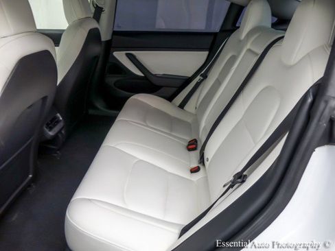 Used 2020 Tesla Model 3 Standard Range Plus image 9