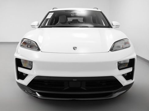 New 2025 Porsche Macan Turbo Electric image 8