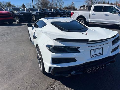 Used 2025 Chevrolet Corvette Z06 image 3