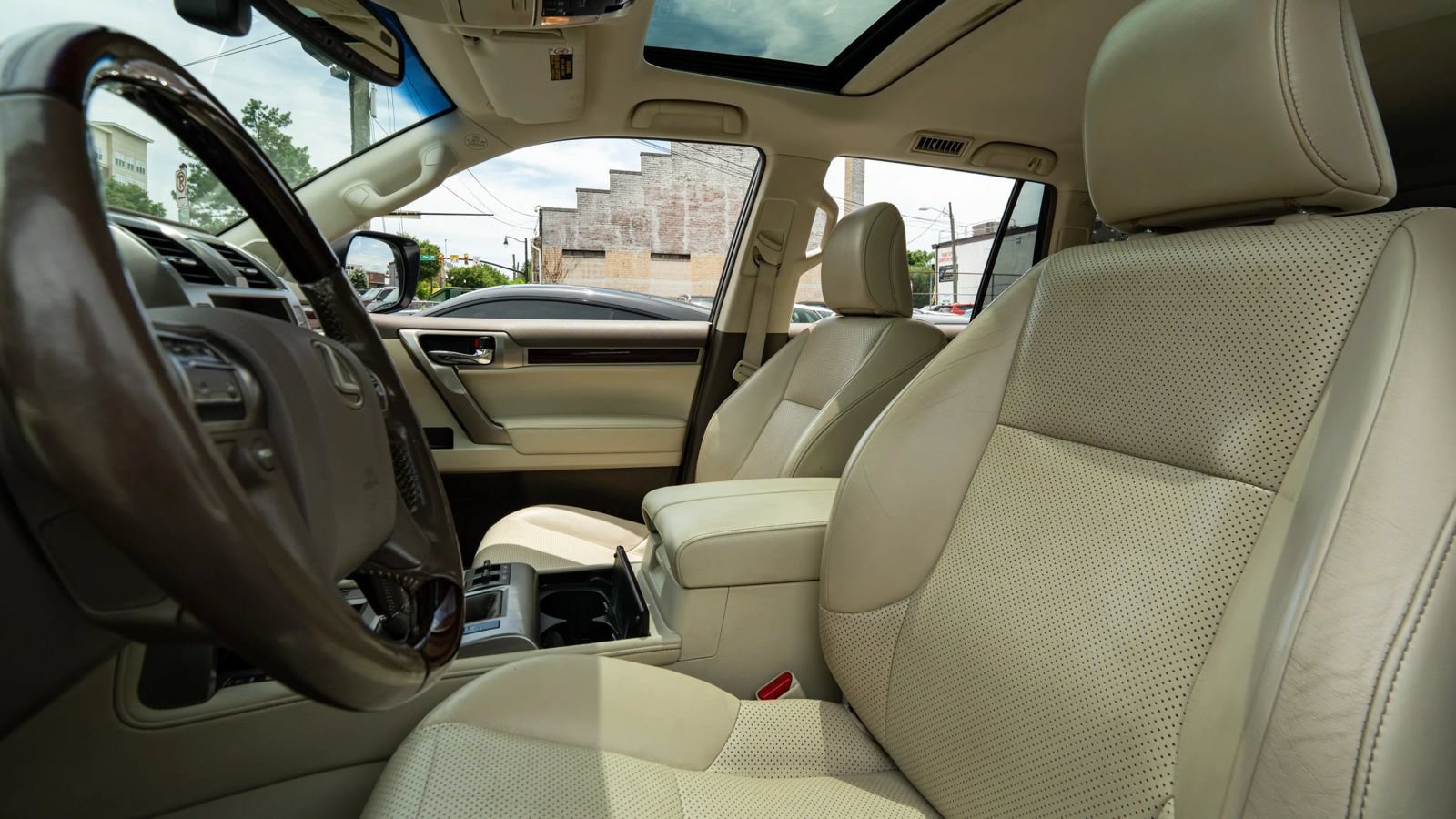 Used 2018 Lexus GX 460 Luxury AWD/4WD image 37