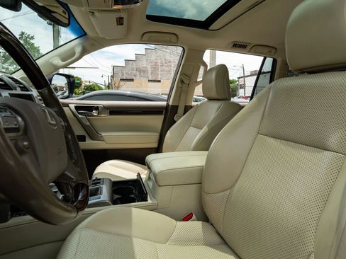 Used 2018 Lexus GX 460 Luxury AWD/4WD image 37