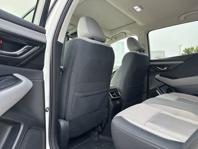 Used 2025 Subaru Outback Premium AWD/4WD image 16