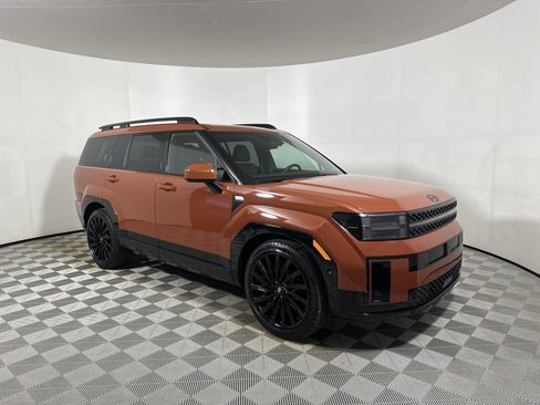 Used 2024 Hyundai Santa Fe Calligraphy image 1