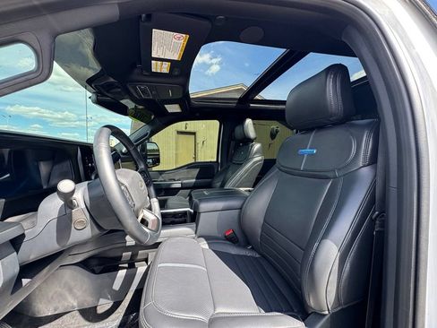 Used 2026 Ford F350 Platinum w/ FX4 Off-Road Package AWD/4WD image 23
