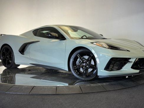 Used 2024 Chevrolet Corvette Stingray Premium Cpe w/ Z51 Performance Package image 22