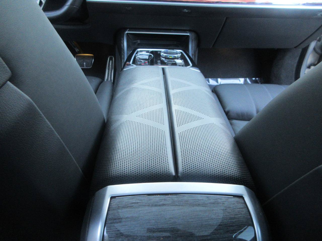 Used 2023 BMW 760i xDrive AWD/4WD image 50