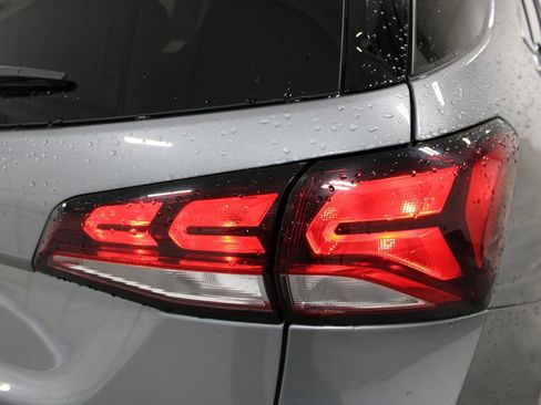 Used 2023 Chevrolet Equinox LT AWD/4WD image 26