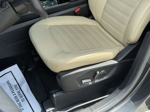 Used 2019 Ford Edge SEL w/ Equipment Group 201A FWD image 14
