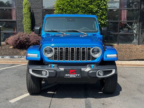 Used 2024 Jeep Wrangler Unlimited Sahara AWD/4WD image 3