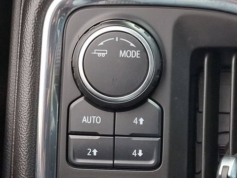 Used 2020 Chevrolet Silverado 1500 LT Trail Boss w/ Convenience Package AWD/4WD image 24
