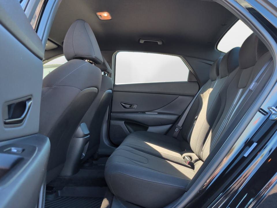 Certified 2025 Hyundai Elantra Sport FWD image 13
