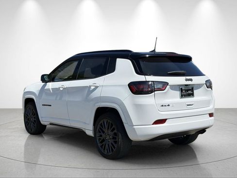 Used 2022 Jeep Compass High Altitude AWD/4WD image 3