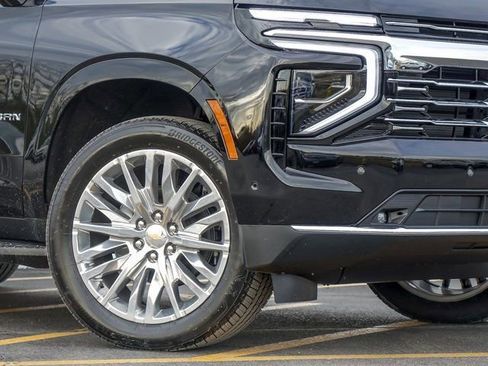 New 2026 Chevrolet Suburban Premier image 4