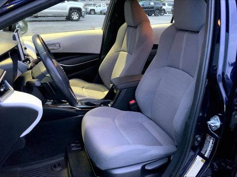 Used 2020 Toyota Corolla SE w/ SE Premium Package FWD image 8