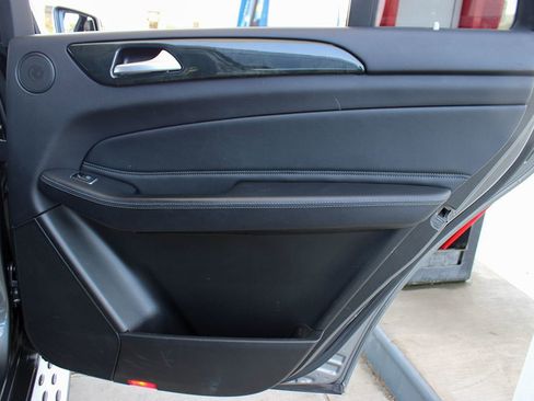 Used 2018 Mercedes-Benz GLS 450 4MATIC image 51