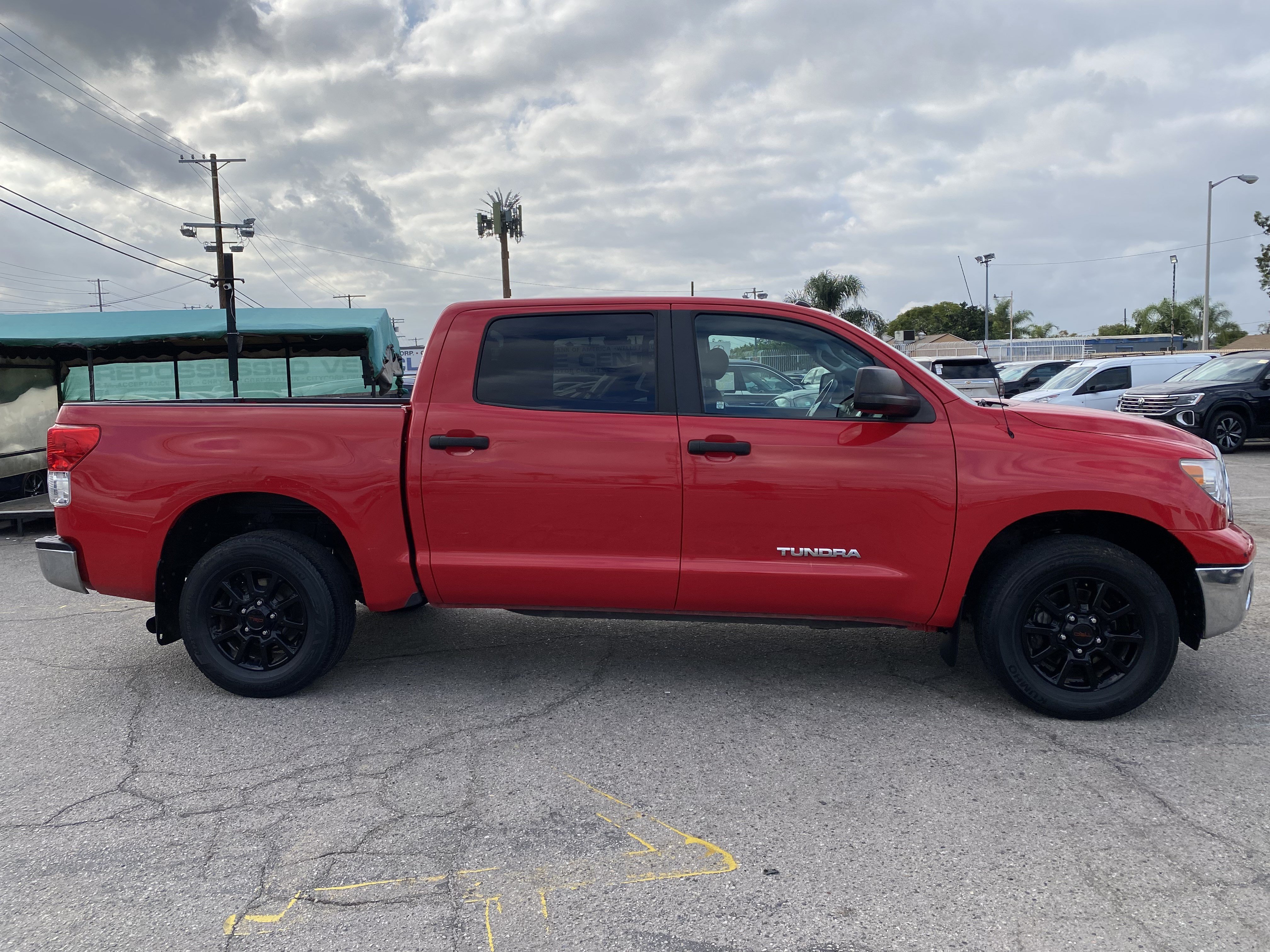 Used 2012 Toyota Tundra 2WD CrewMax w/ Tow Pkg image 9