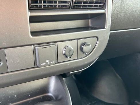 Used 2022 Chevrolet Express 3500 w/ Driver Convenience Package image 22