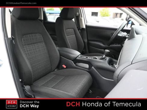Certified 2025 Honda HR-V LX image 21