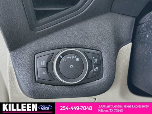 Used 2017 Ford Escape SE w/ Equipment Group 201A FWD image 10
