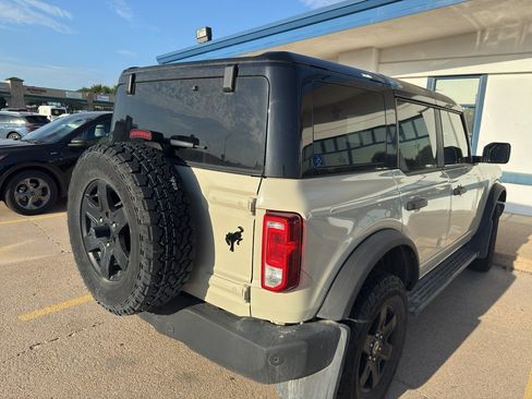 Used 2025 Ford Bronco Big Bend AWD/4WD image 3
