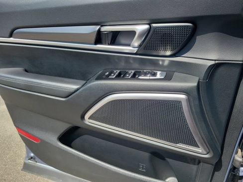 Certified 2025 Kia Telluride LX FWD image 19
