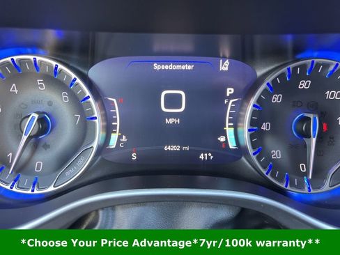 Certified 2023 Chrysler Pacifica Touring-L image 44