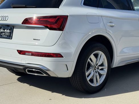 Used 2022 Audi Q5 2.0T Premium w/ Convenience Package image 16