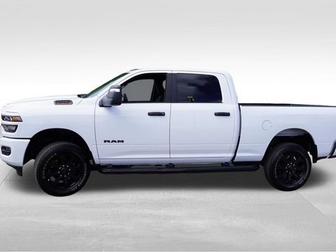 Used 2025 RAM 2500 Big Horn AWD/4WD image 10