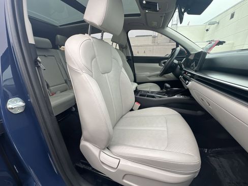 Used 2024 Kia Sorento S w/ Panoramic Sunroof Package image 27