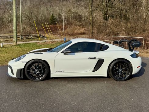 Used 2023 Porsche 718 Cayman GT4 RS image 8