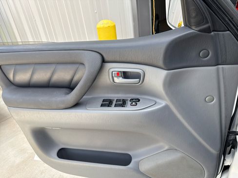 Used 1998 Toyota Land Cruiser 4dr 4WD image 34