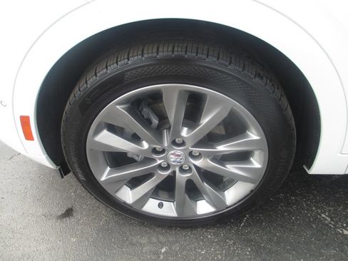 Certified 2022 Buick Envision Avenir w/ Technology Package II FWD image 15