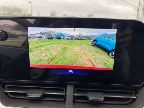 New 2026 Chevrolet Trax LT image 18