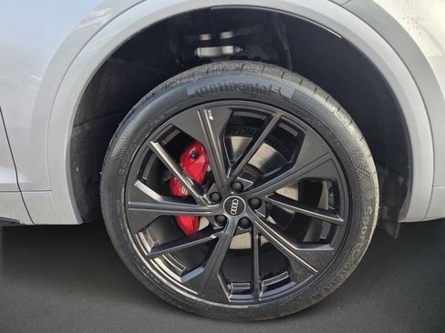 Used 2025 Audi SQ5 Premium Plus w/ Premium Plus Package image 9