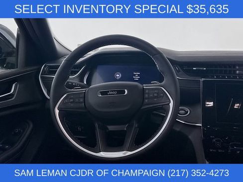 New 2025 Jeep Grand Cherokee Altitude image 11