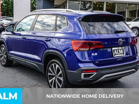 Used 2024 Volkswagen Taos SE image 4