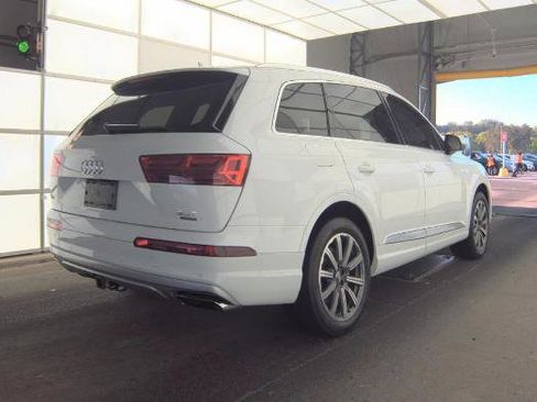 Used 2017 Audi Q7 3.0T Premium Plus w/ Premium Plus Package image 2