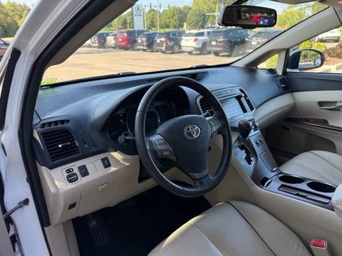 Used 2009 Toyota Venza AWD image 4